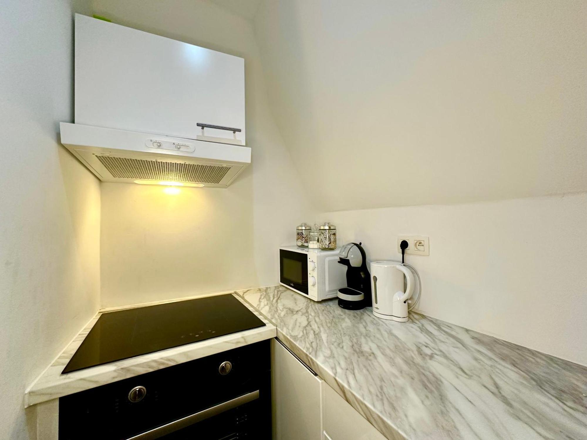 Luxury Suites Mons By Rikas Hotels Экстерьер фото