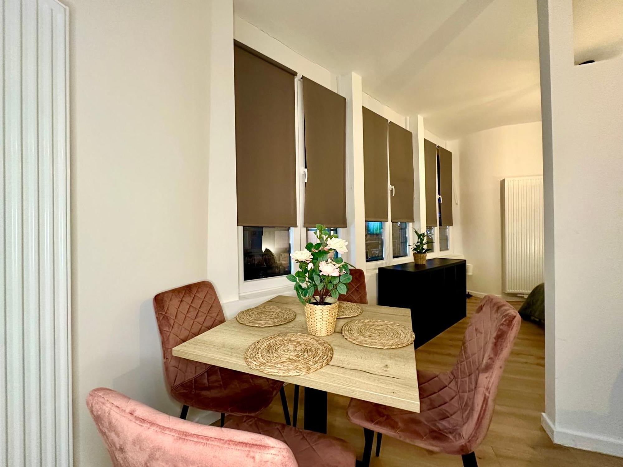 Luxury Suites Mons By Rikas Hotels Экстерьер фото